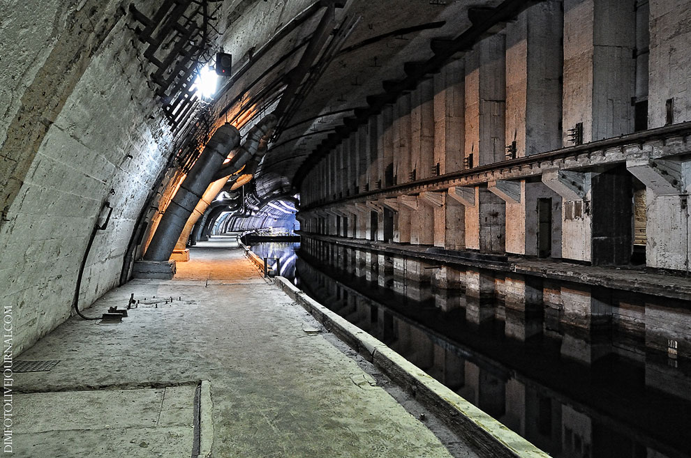Подземная база подводных лодок в Балаклаве