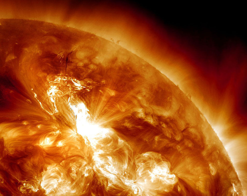 Самая сильная вспышка на Солнце за последние 7 лет