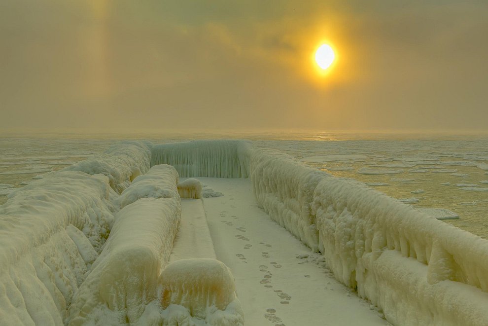 Замерзшее Черное море