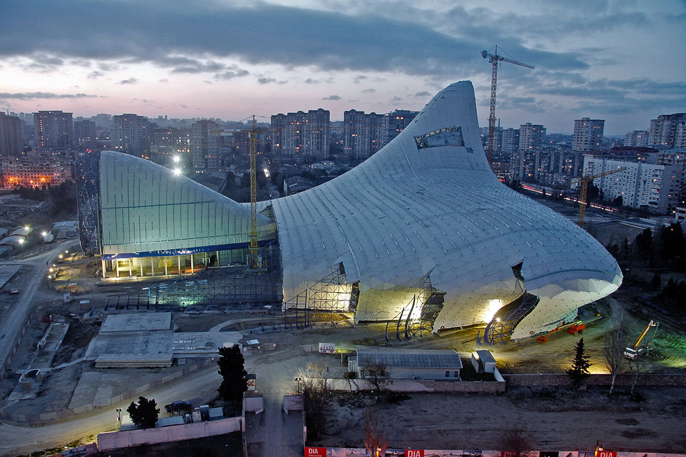 Баку: за месяц до Евровидения 2012