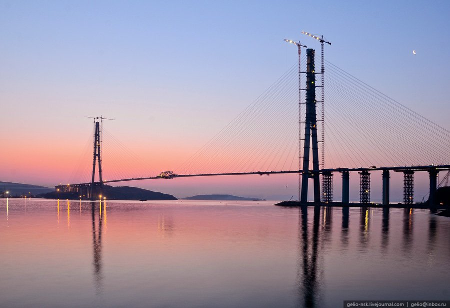 Вантовый мост на остров Русский во Владивостоке