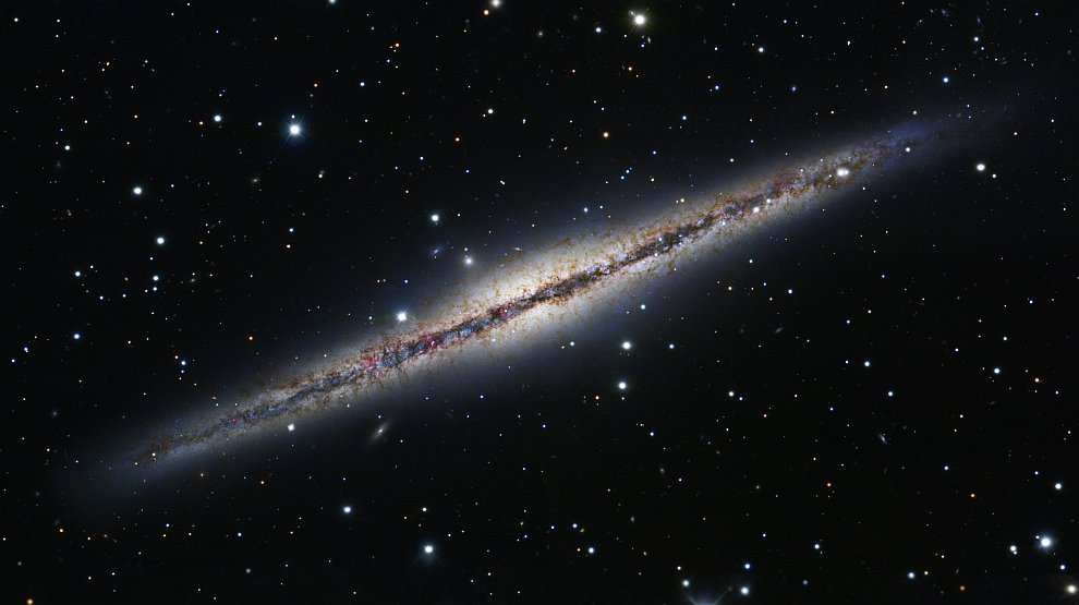 Спиральная галактика NGC 891
