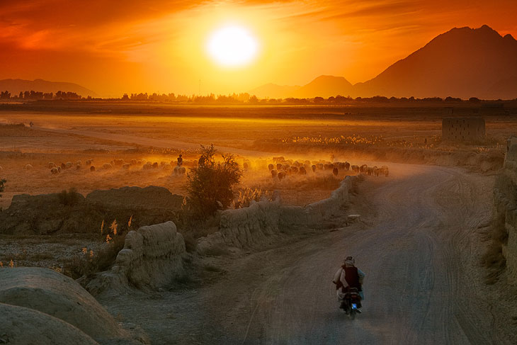 Афганистан в мае 2012: сцены из жизни