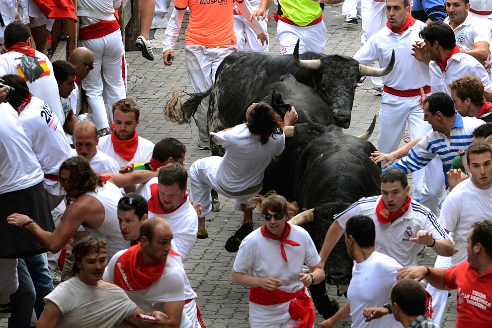 Испанский фестиваль Сан Фермин: бега быков 2012