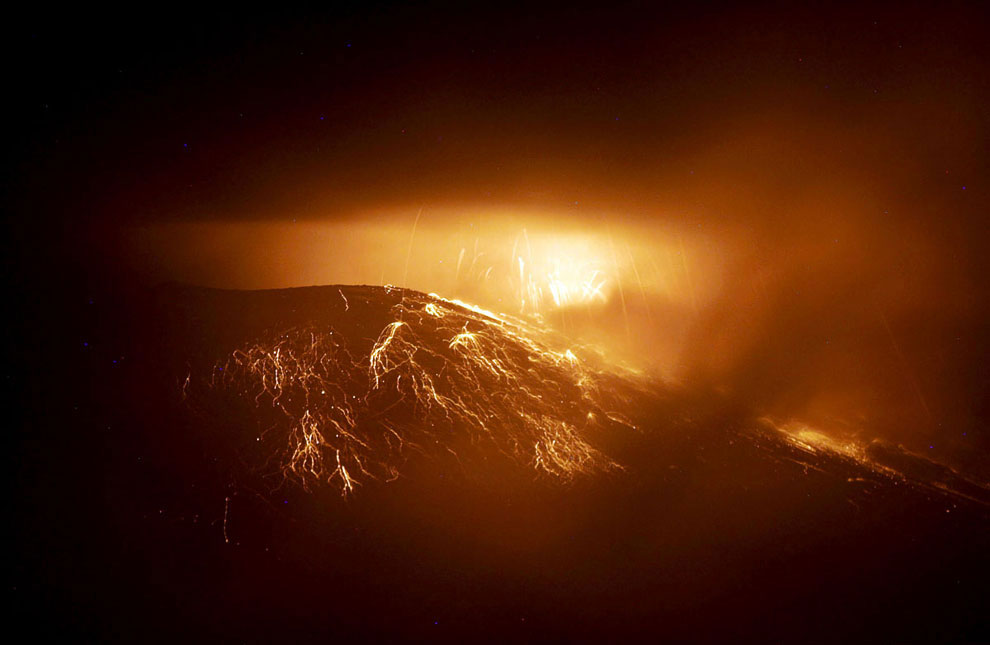 Извержение вулкана Тунгурауа на Эквадоре