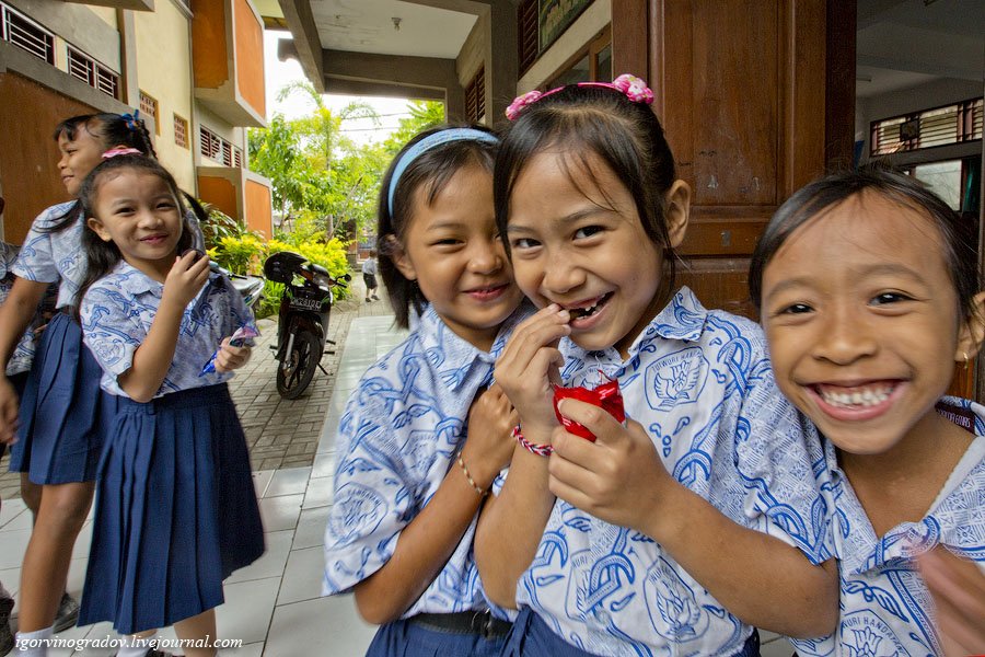 Самая позитивная школа в Индонезии
