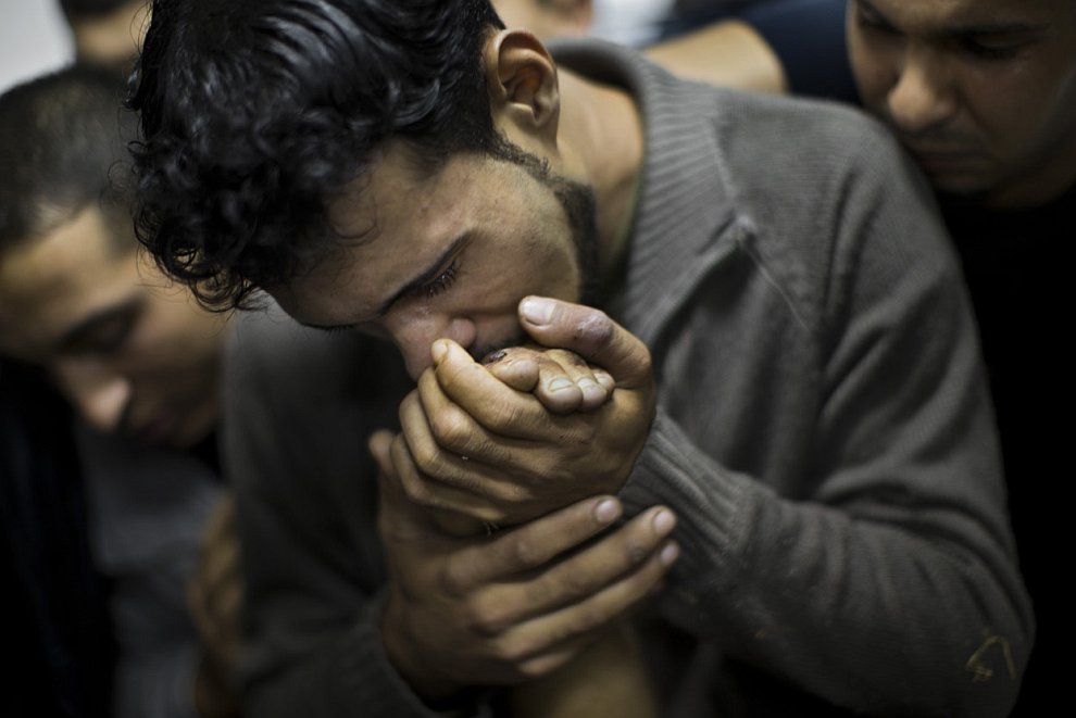 Родственники погибших в больнице в городе Газа