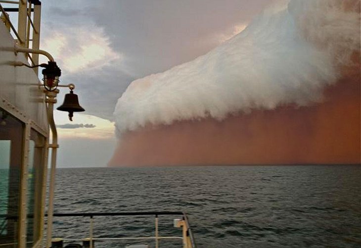 Небывалая жара и песчаные бури в Австралии