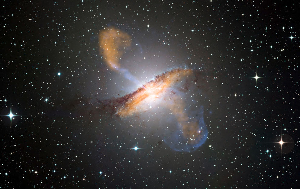 Центавр A (NGC 5128)