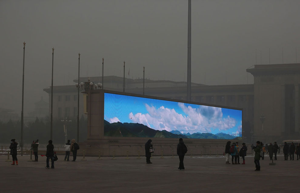 Сейчас в Пекине голубое небо можно увидеть только на картинках или плакатах