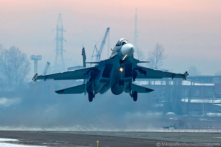 Новый истребитель Су-30СМ для ВВС России