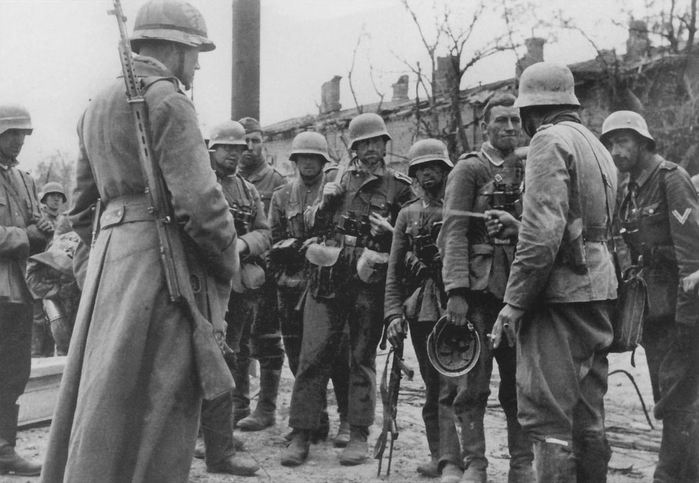 Солдаты немецкой 389-й пехотной дивизии в Сталинграде