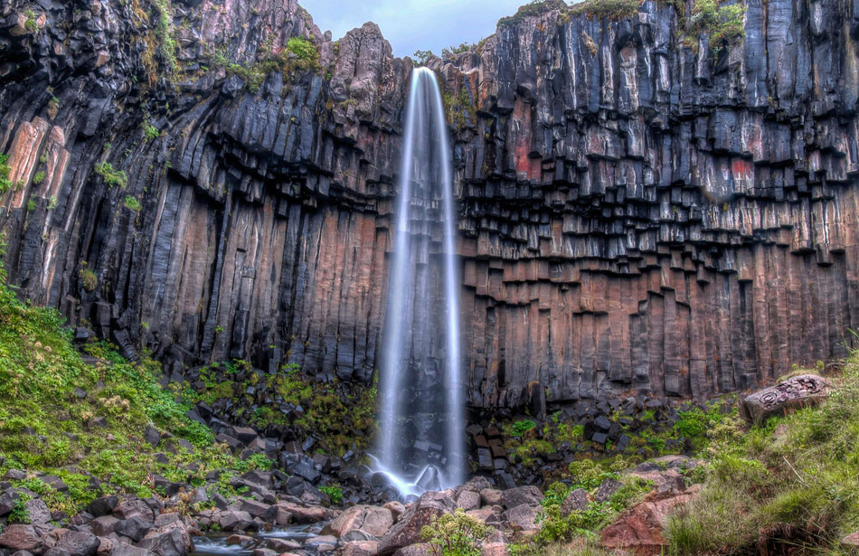 Свартифосс — чёрный водопад или тёмное падение