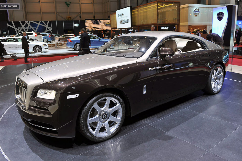 Rolls-Royce Wraith (призрак) со «звездным небом»