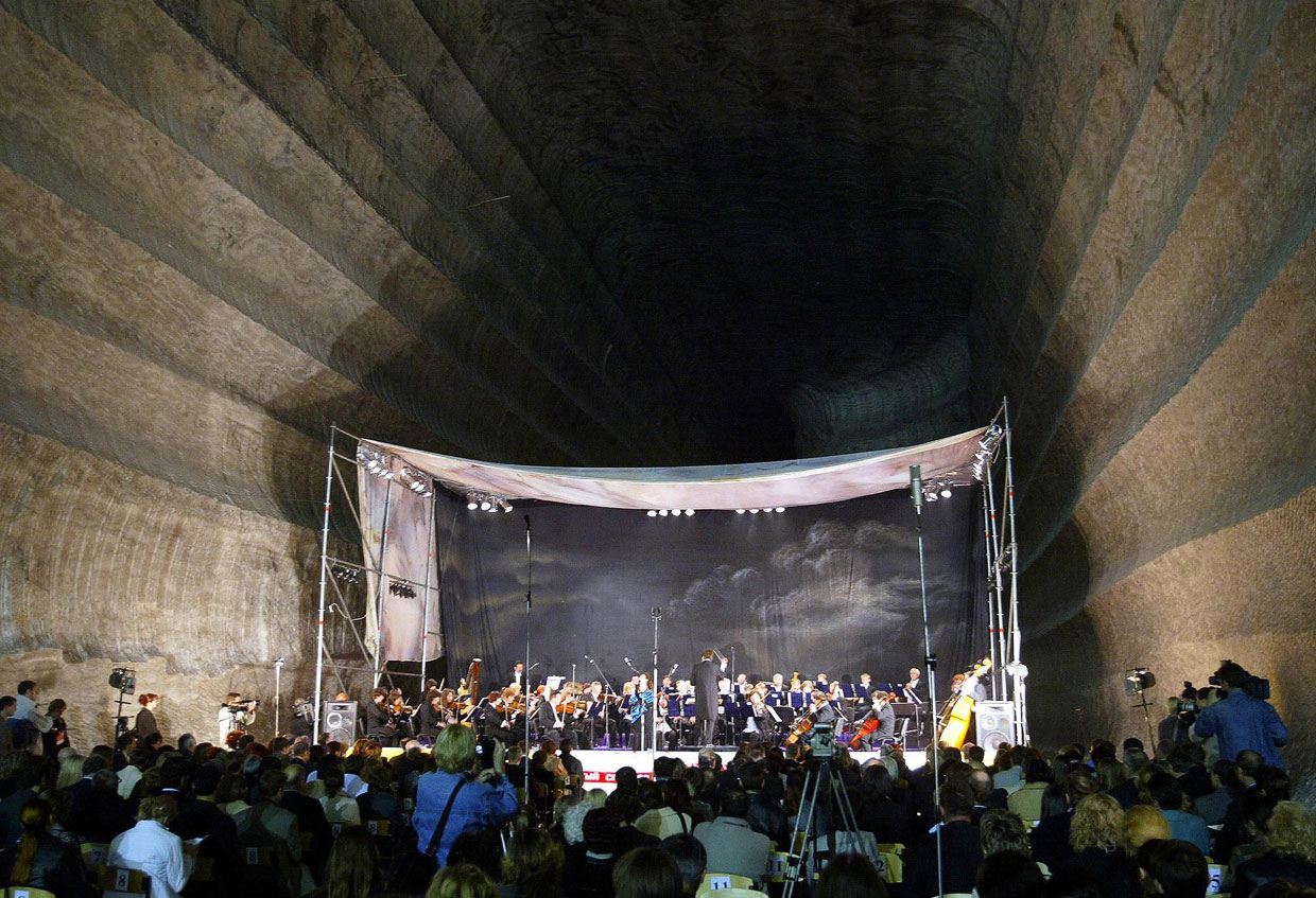 Концерт донбасского симфонического оркестра в Солигорске, Донецкая область, Беларусь