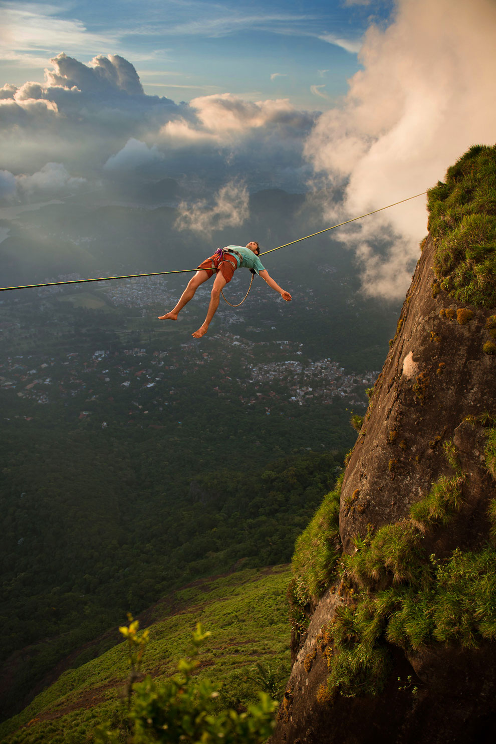 Экстремальные виды спорта: слэклайн над Рио
