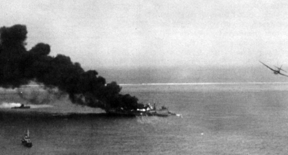 Американская армада включала эсминцы, подводные лодки, авианосцы и более 500 самолетов