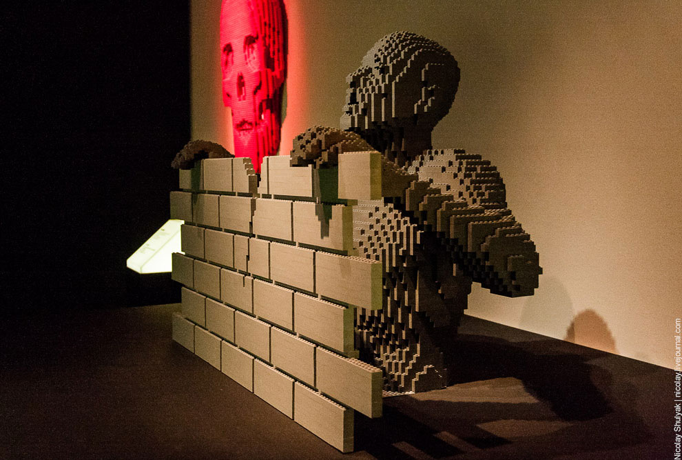 Выставка LEGO-скульптур