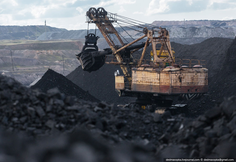 Угольный разрез "Молодежный" в Казахстане