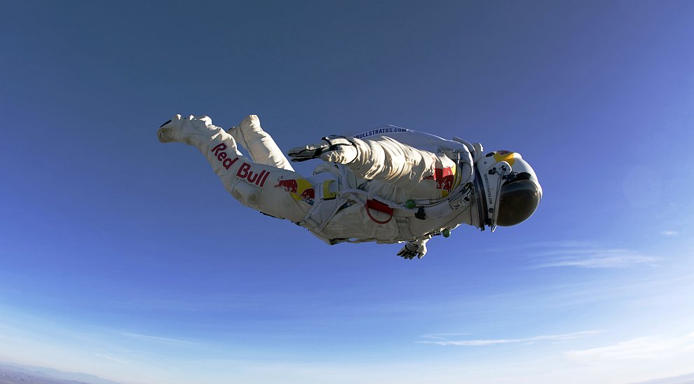 Полет Феликса Баумгартнер: самый высокий прыжок в истории