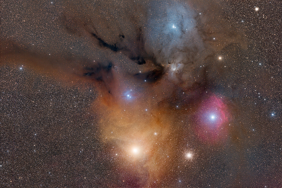 Разноцветные облака около Ро Змееносца — двойной звезды в созвездии Змееносца