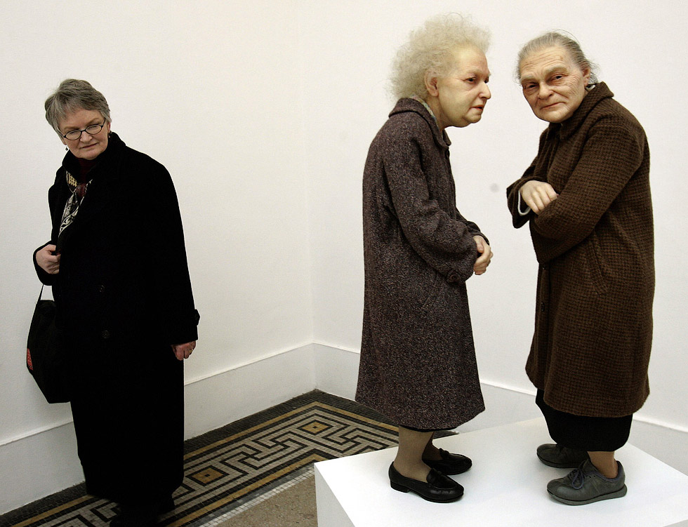 Скульптура «Две женщины» в Бруклинском музее