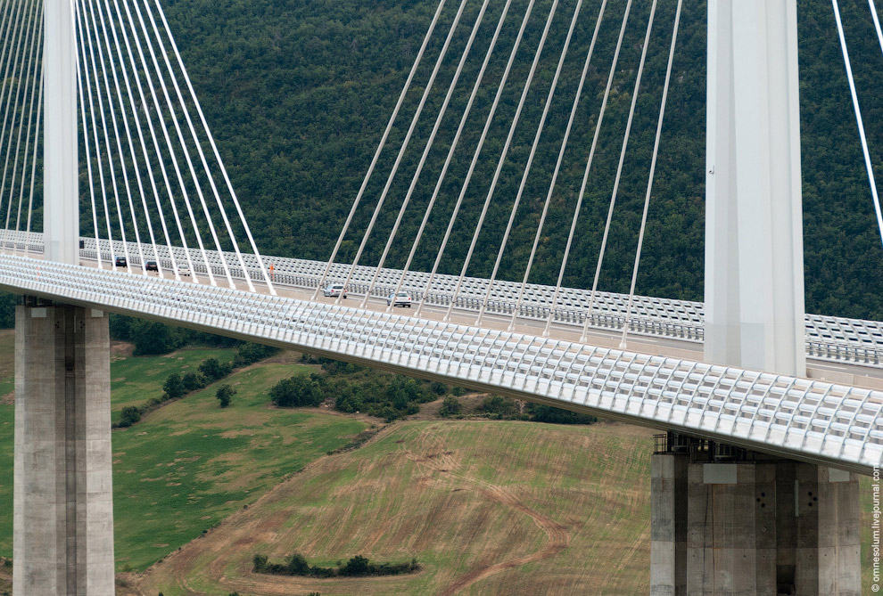 Виадук Мийо—рекордсмен среди мостов