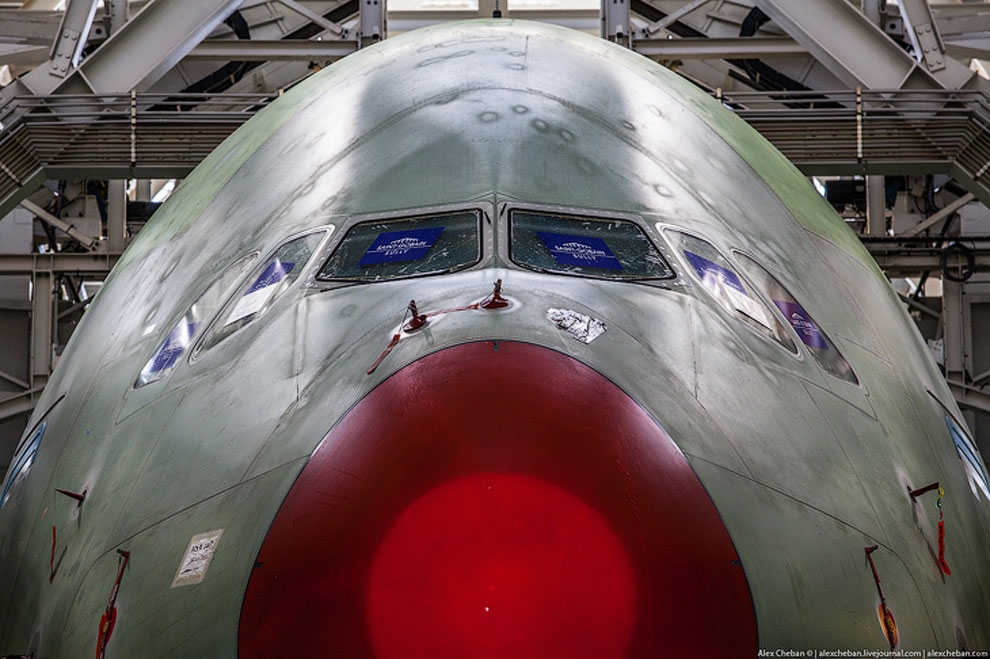 Как делают самый большой в мире пассажирский самолет