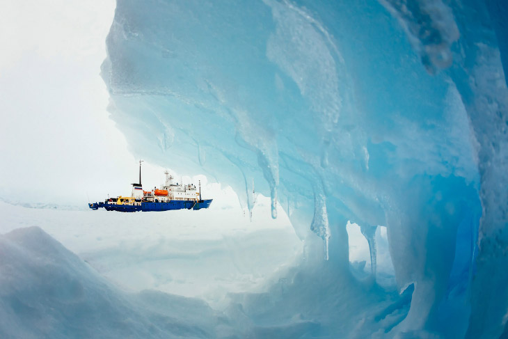 «Академик Шокальский» и спасательная операция в Антарктиде