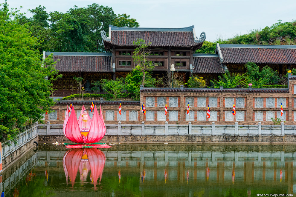 Крупнейший буддистский комплекс во Вьетнаме Bai Dinh