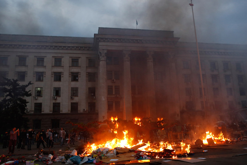 2 мая 2014 десятки активистов Антимайдана погибли во время пожара в здании Дома профсоюзов в Одессе
