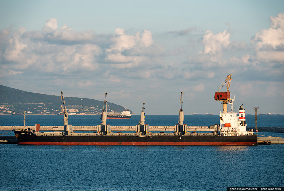 Новороссийский морской порт — самый большой порт России