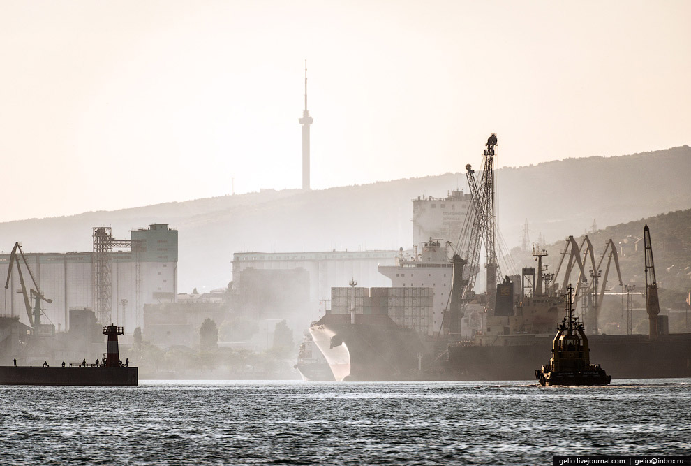 Новороссийский морской порт — самый большой порт России