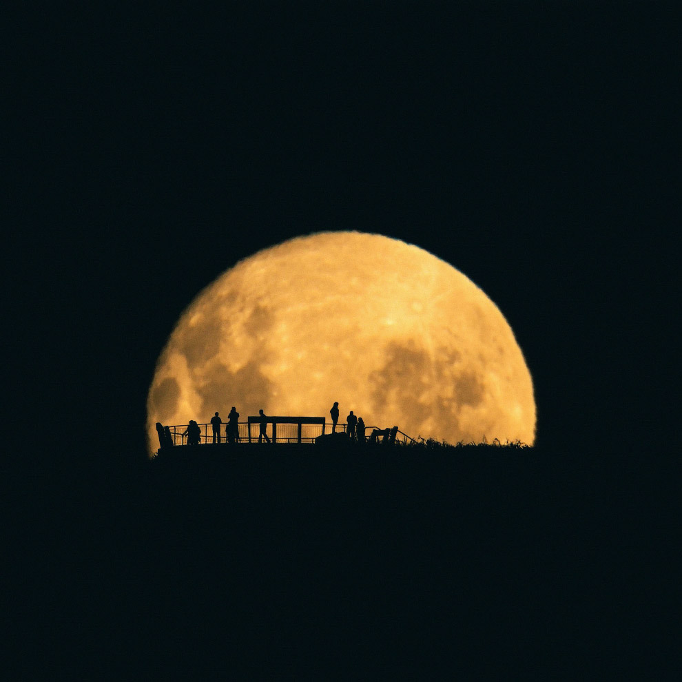 Восходящая Луна в Тасмании