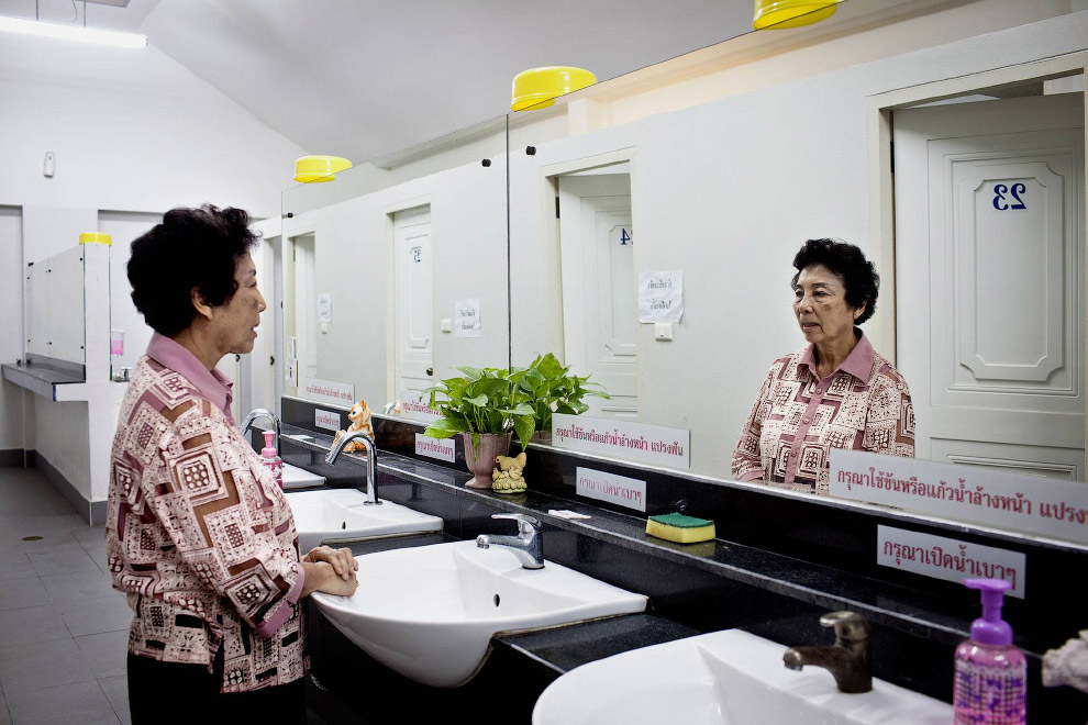 Общественный туалет в Таиланде