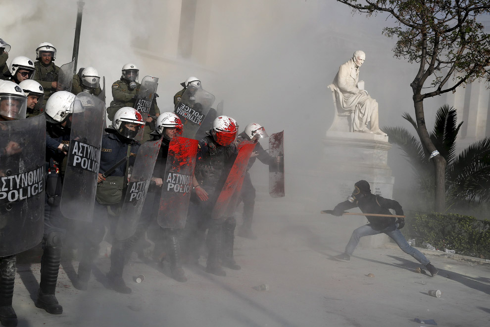 Столкновения в Афинах