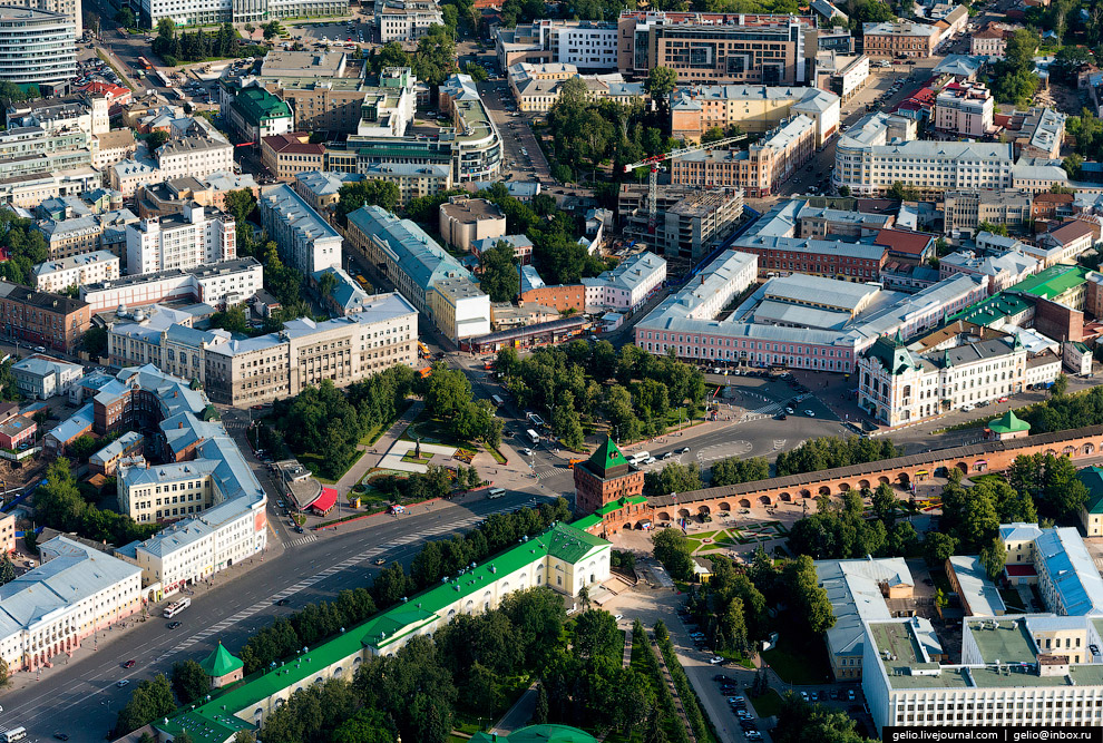 Площадь Минина и Пожарского — главная площадь Нижнего Новгорода.