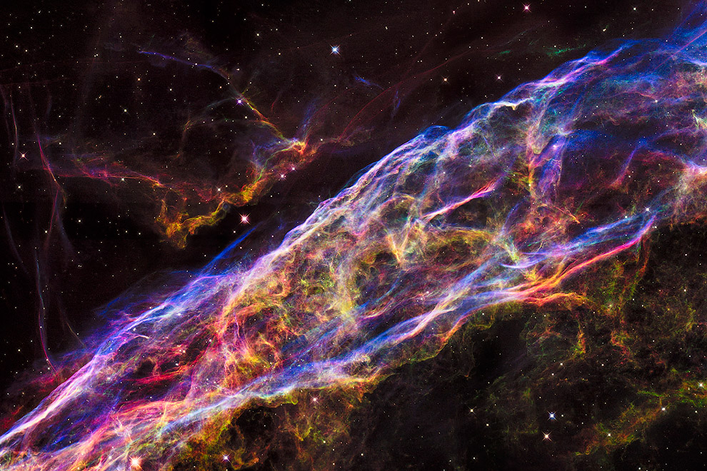 Туманность Вуаль - огромный и относительно тусклый остаток сверхновой