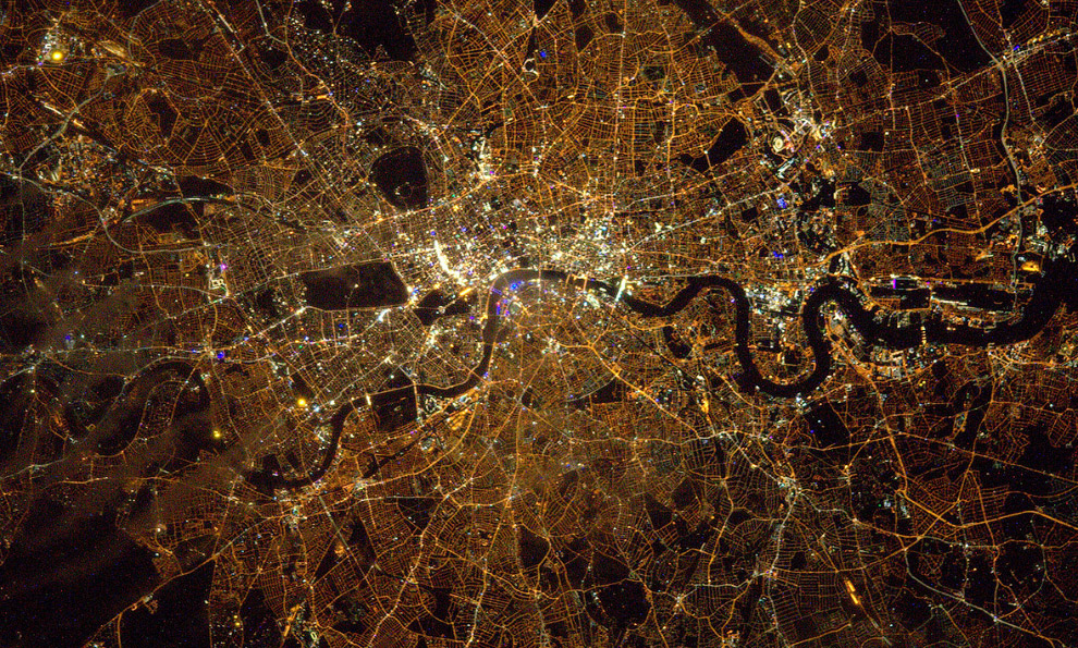 Лондон, Великобритания с высоты 400 км