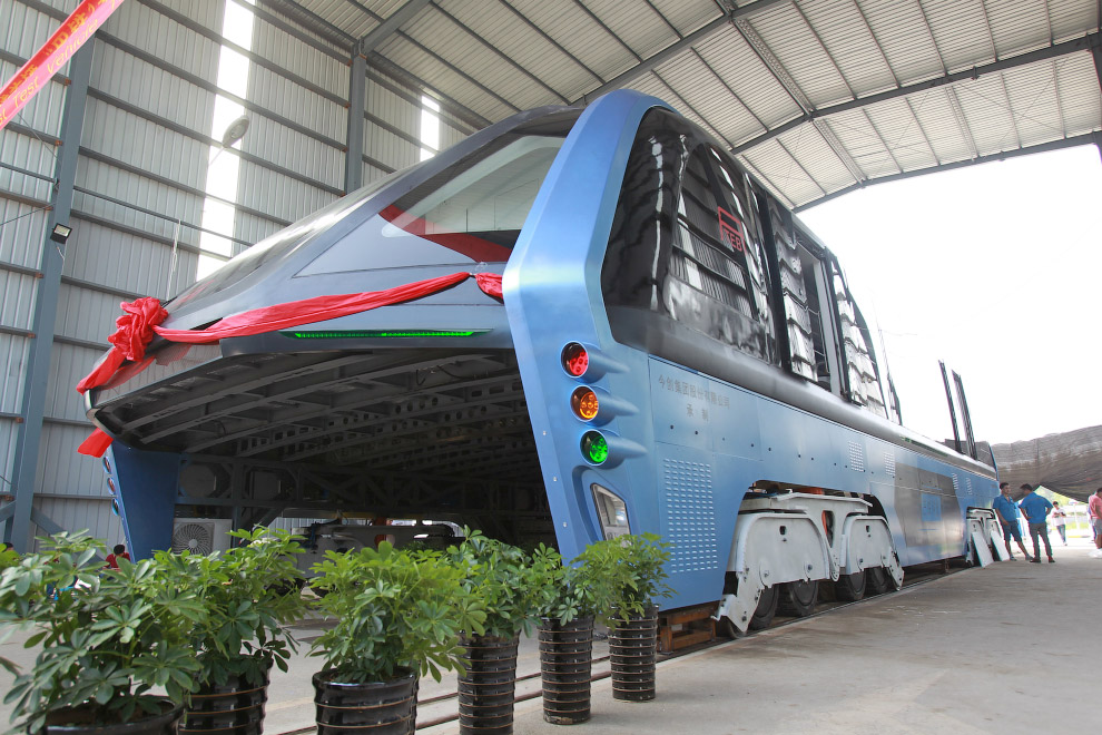 «Автобус будущего» из Китая
