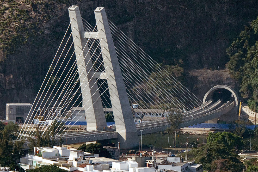 мост The Estaiada da Barra