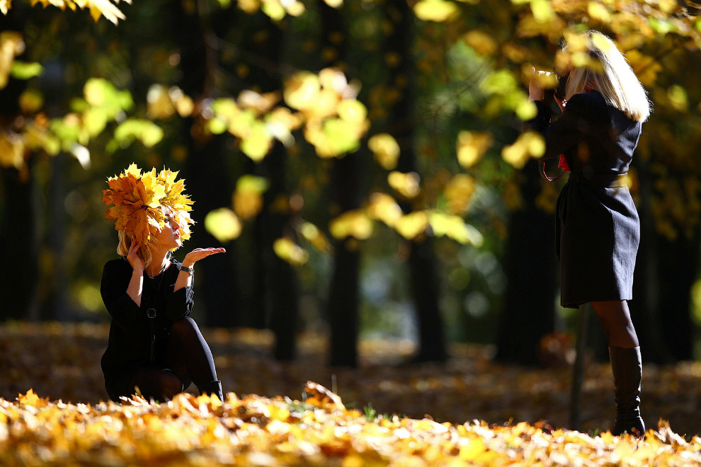 Осенний день в Центральном парке в Минске, Беларусь