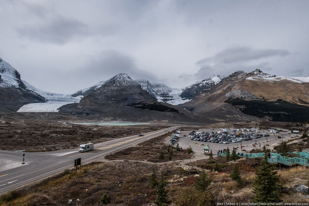 Columbia Icefield. Ледник Athabasca