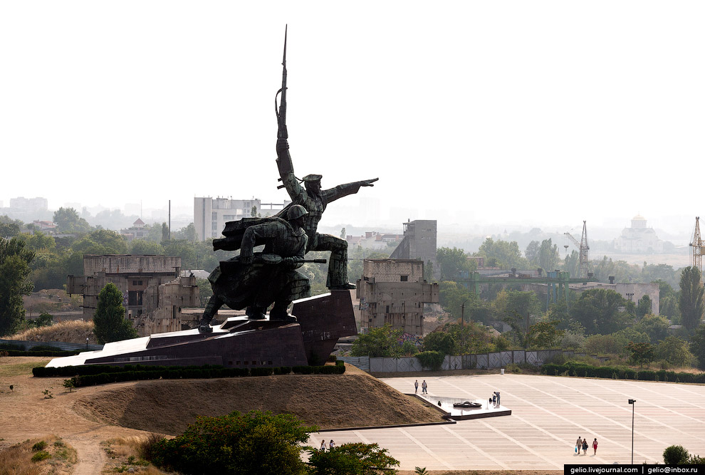 Мемориал «Солдат и матрос» на мысе Хрустальный
