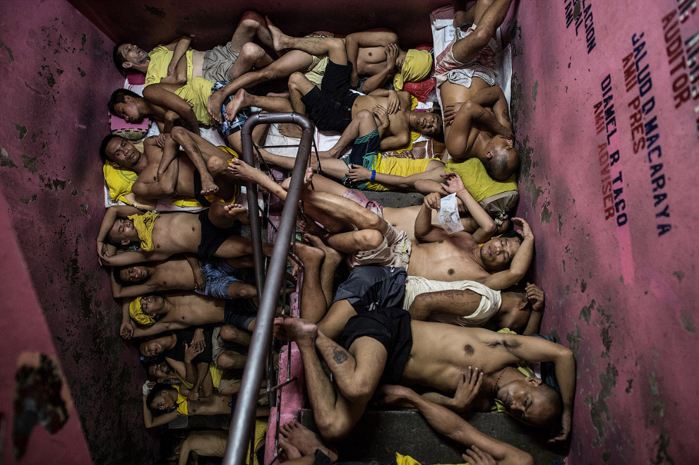 Переполненная тюрьма на Филиппинах