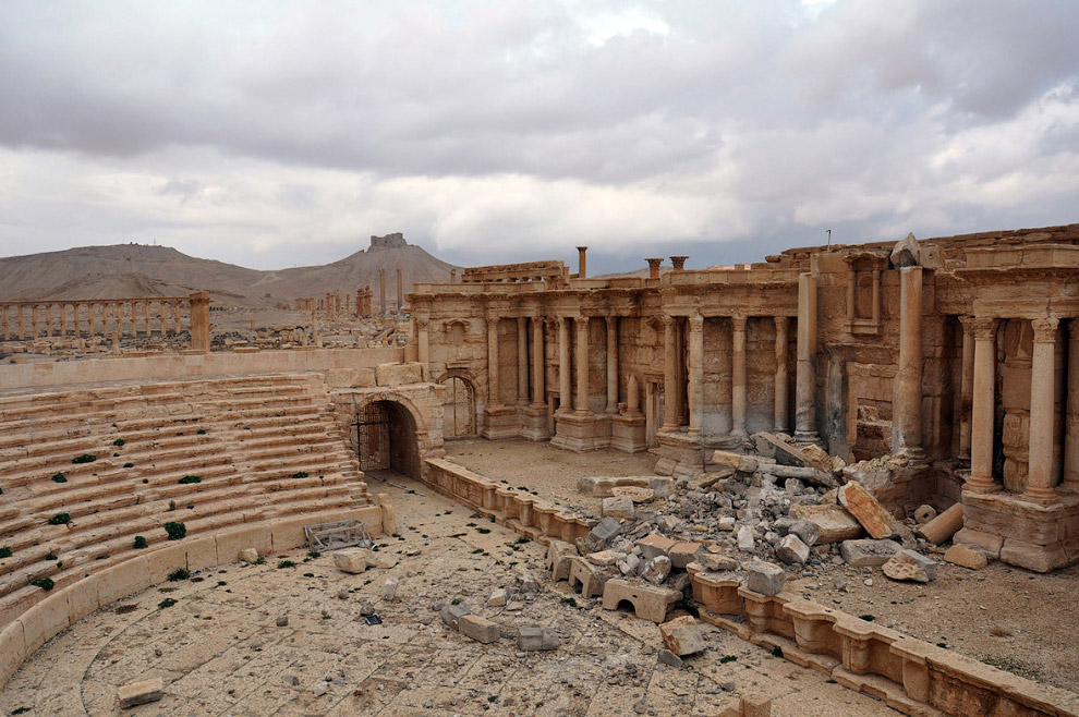 Разрушенный Римский амфитеатр в древнем городе Пальмира