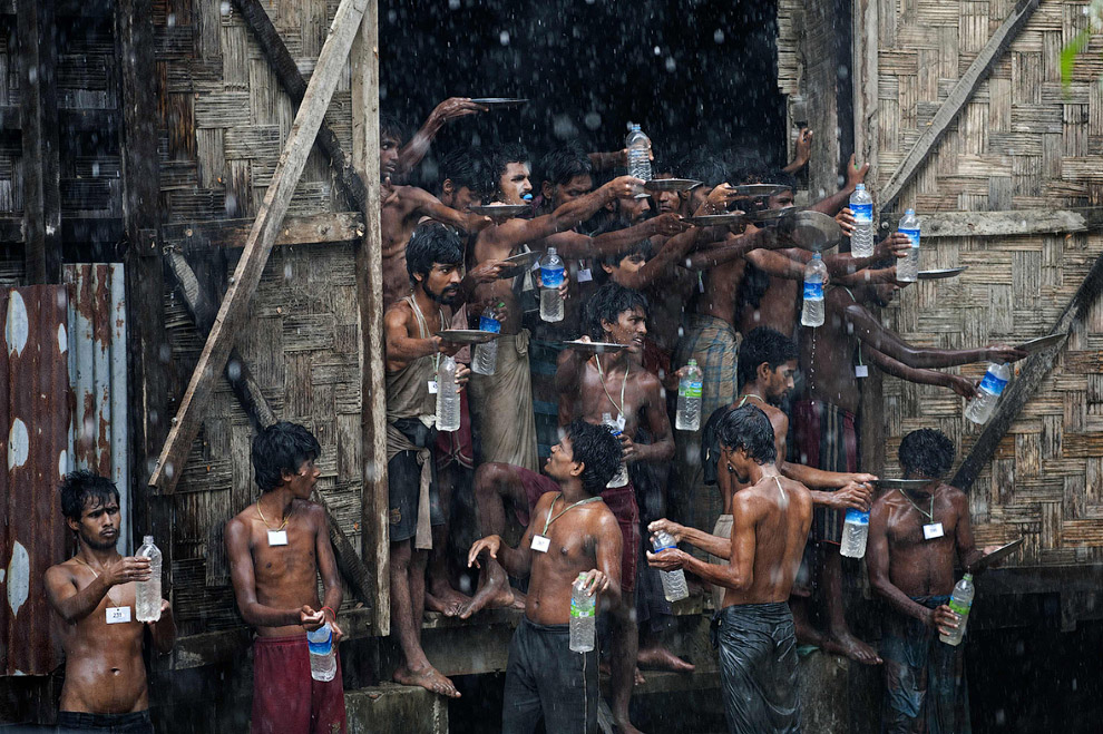 Мьянма. Дождевая вода в качестве питьевой — относительно неплохой вариант.