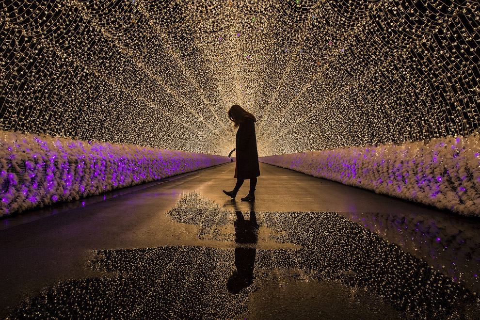 Светящийся тоннель в Японии