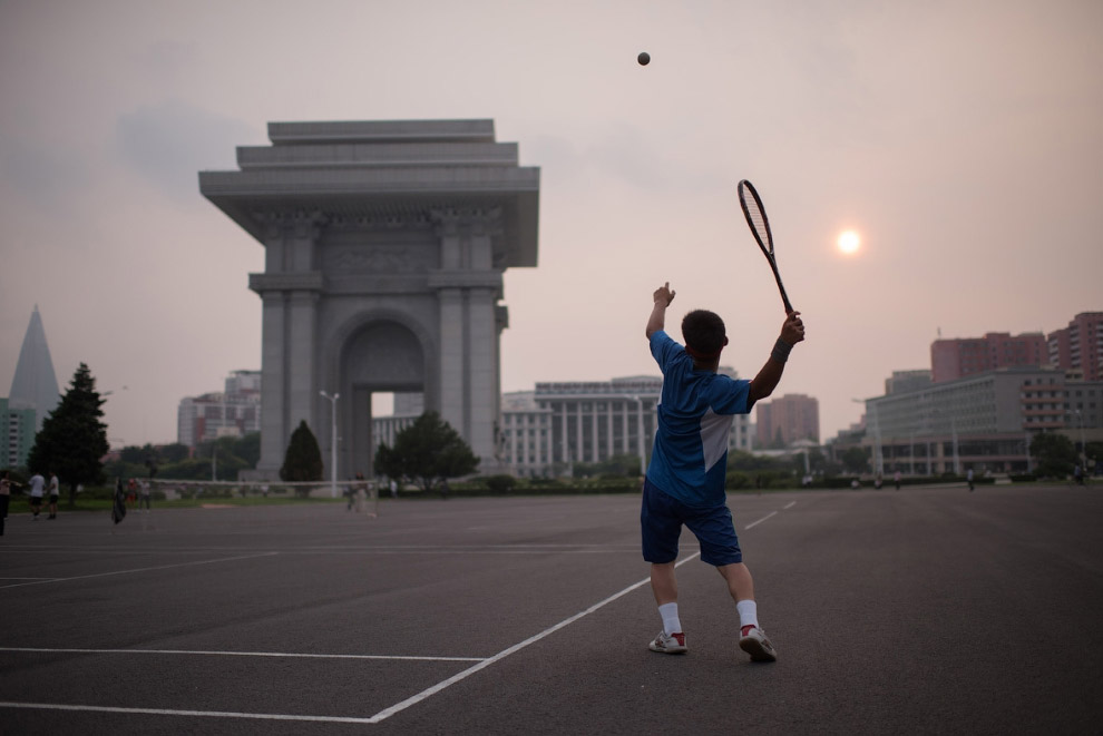 В Пхеньяне есть любители большого тенниса