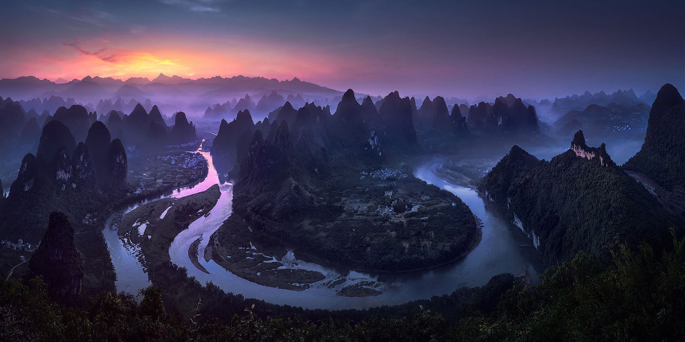 Пейзаж на рассвете в провинции Гуанси в Китае